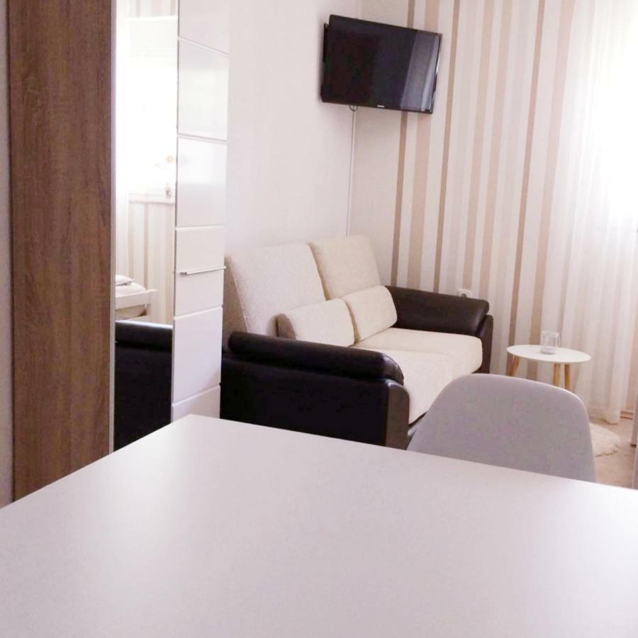 Nina Appartement Zadar Buitenkant foto